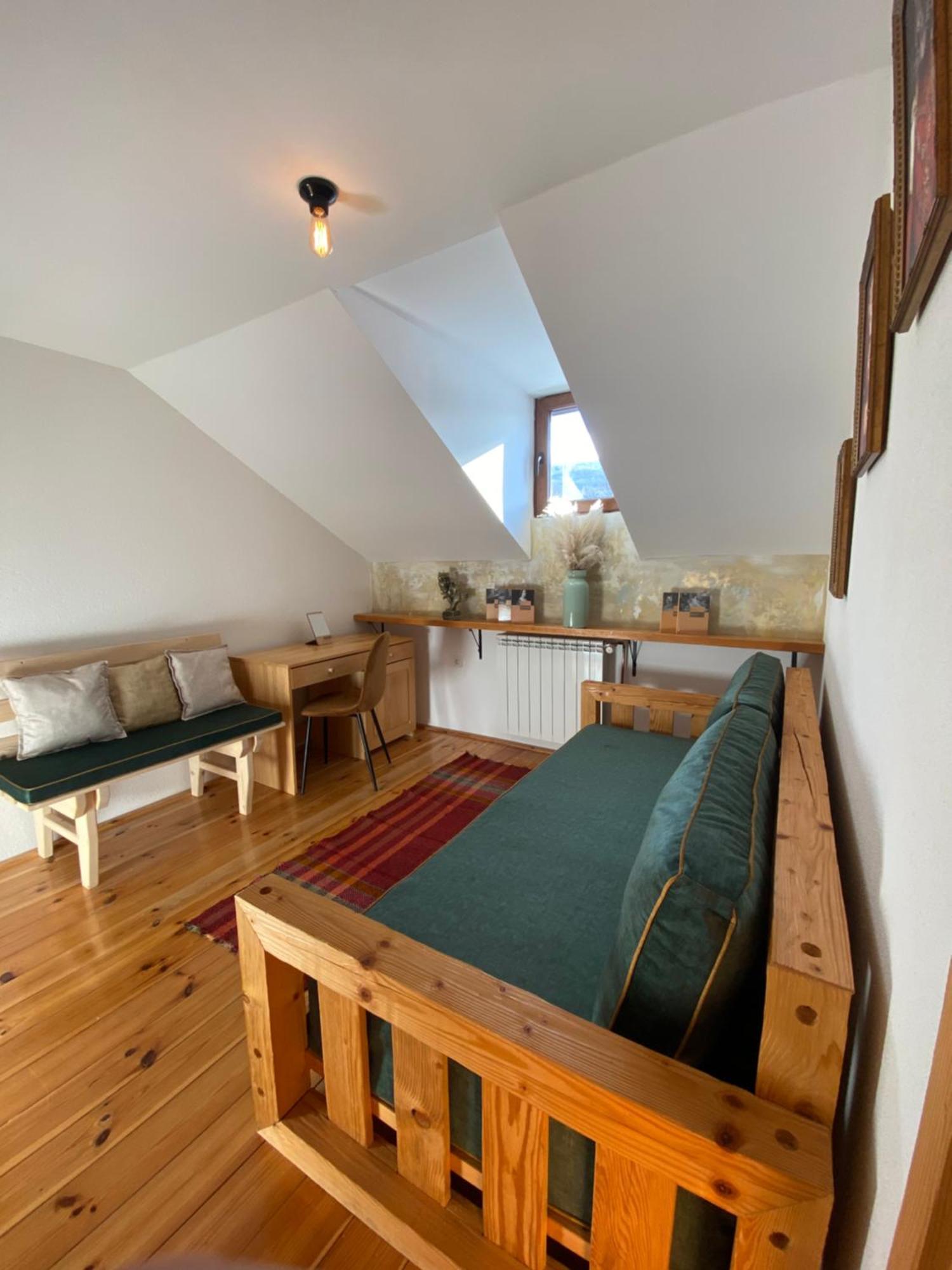 Pubhouse & Rooms Pahulja Kolašin Kültér fotó