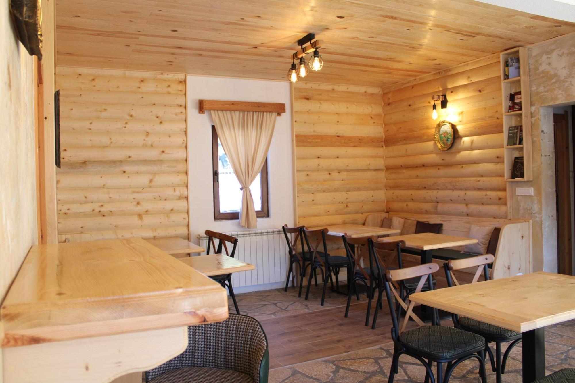 Pubhouse & Rooms Pahulja Kolašin Kültér fotó