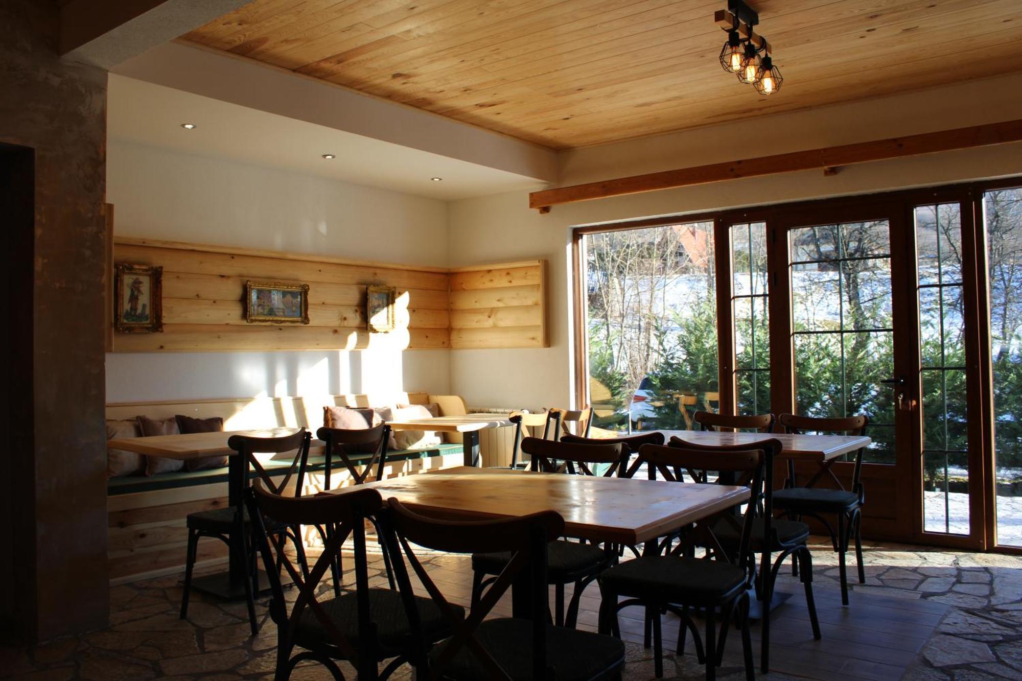 Pubhouse & Rooms Pahulja Kolašin Kültér fotó