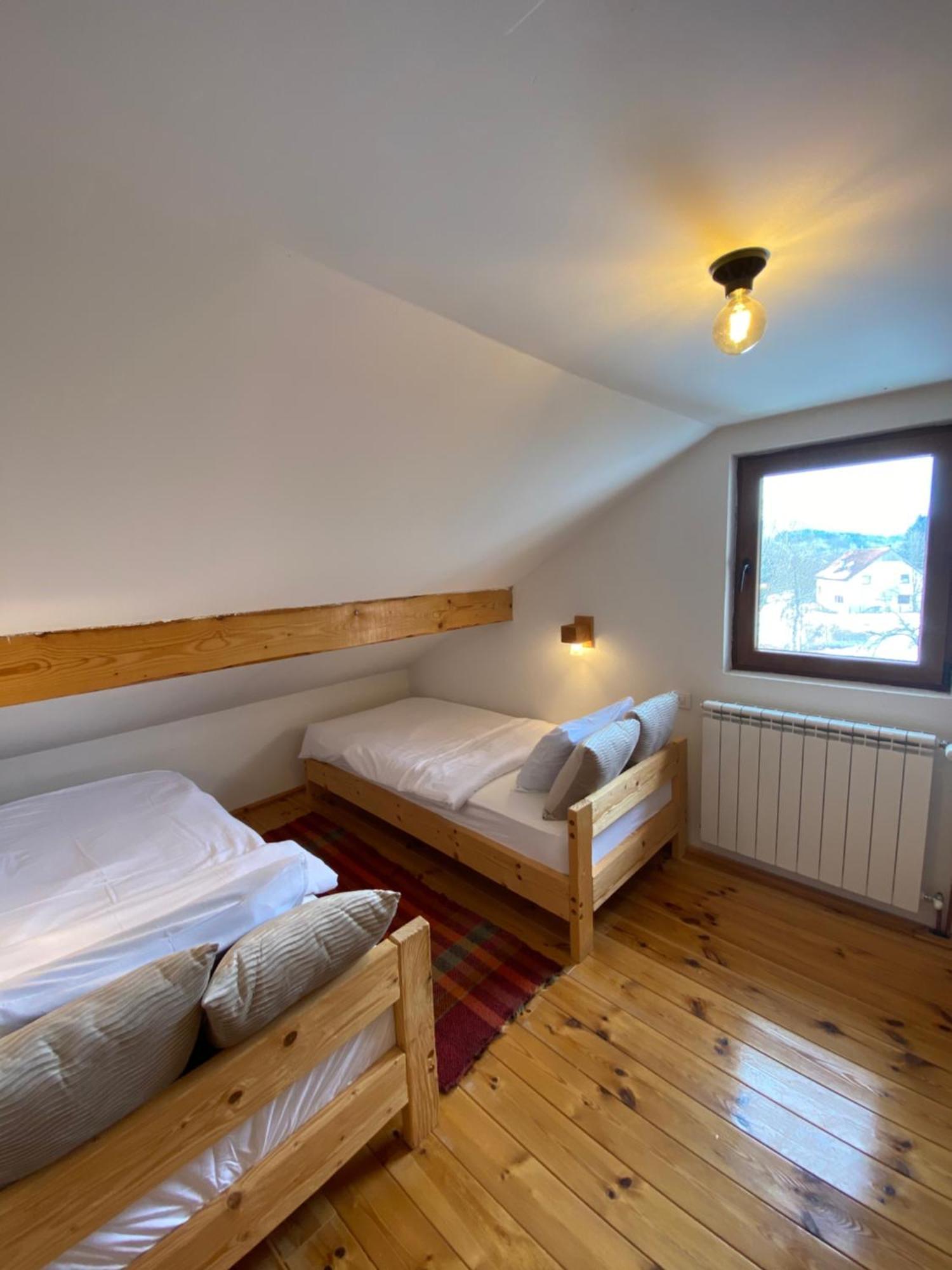 Pubhouse & Rooms Pahulja Kolašin Kültér fotó