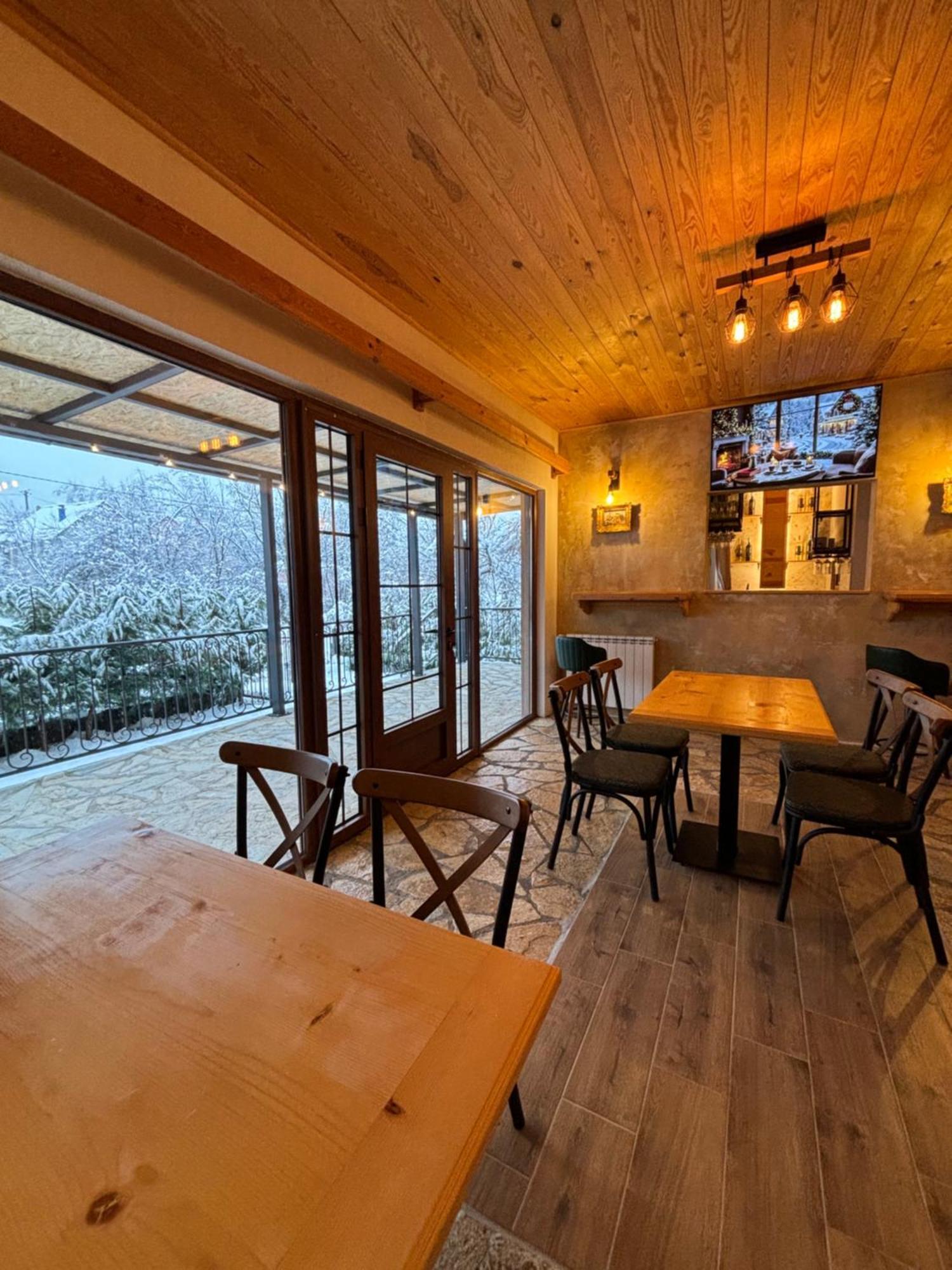 Pubhouse & Rooms Pahulja Kolašin Kültér fotó